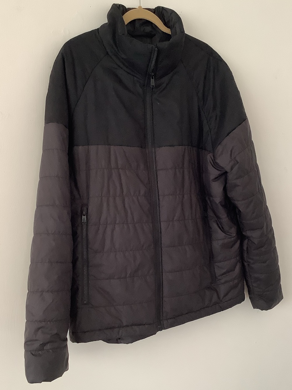 The North Face Men's Two-Tone Black Quilted Puffer Jacket